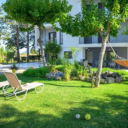 Bikini Apartments Kariótai Eksteriør bilde