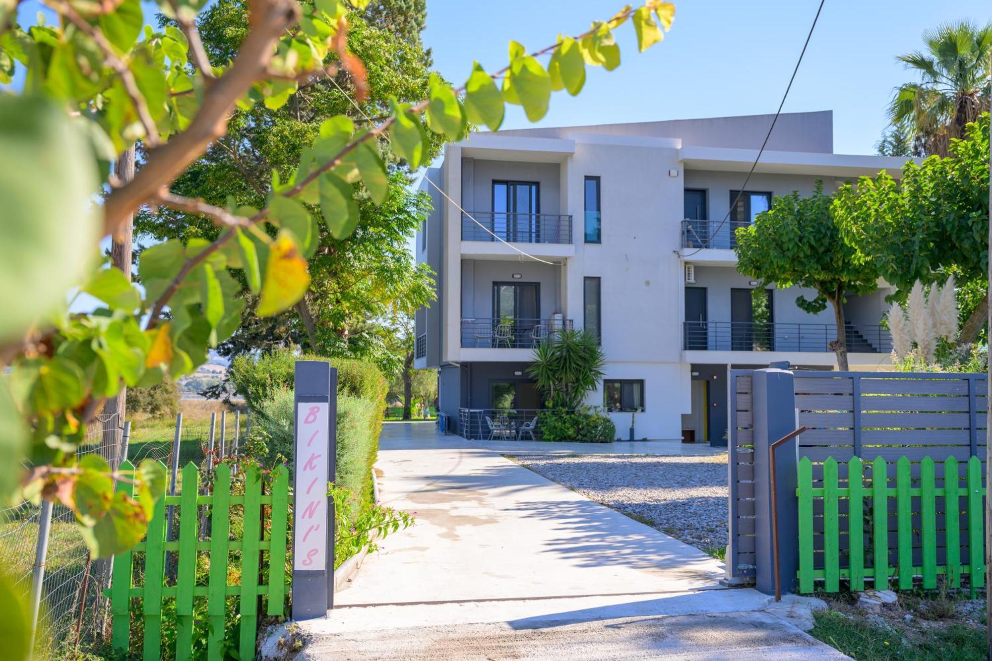 Bikini Apartments Kariótai Eksteriør bilde