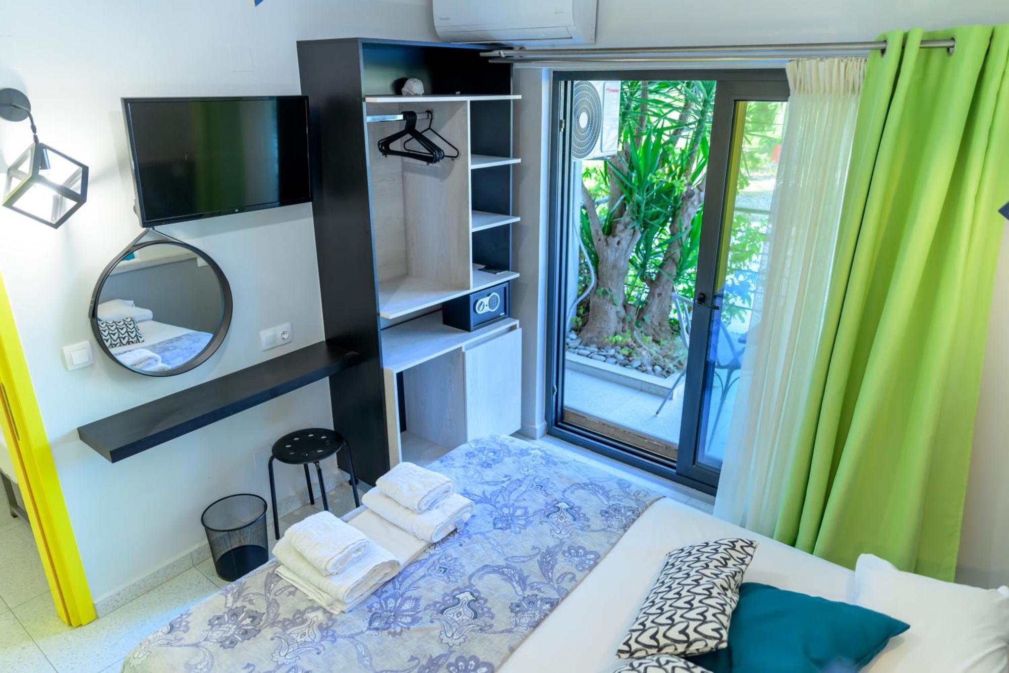 Bikini Apartments Kariótai Eksteriør bilde